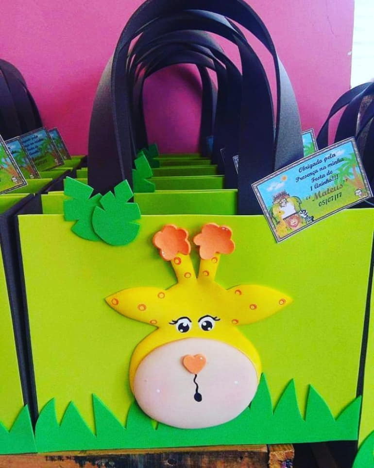 bolsa de eva para lembrancinha infantil